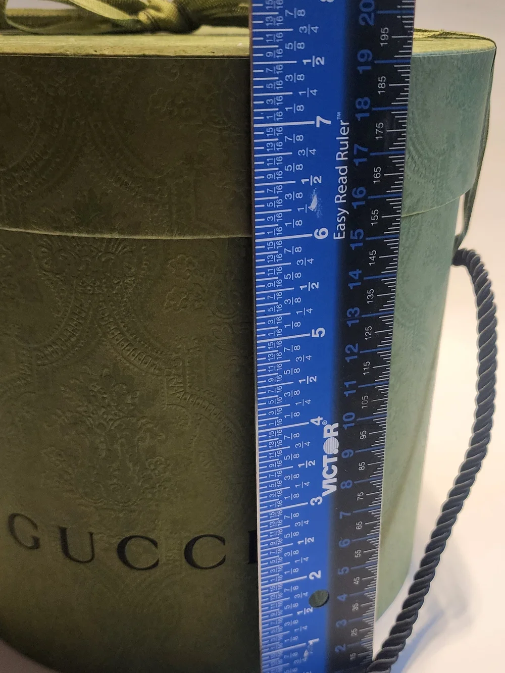 Gucci Green Round Hat Box Carry Case with Rope Handle